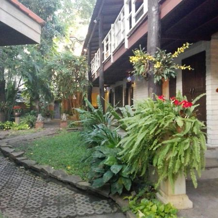 Smile House Guesthouse Chiang Mai Exterior foto