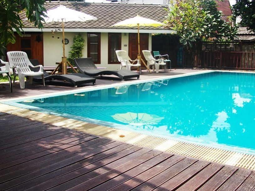 Smile House Guesthouse Chiang Mai Exterior foto