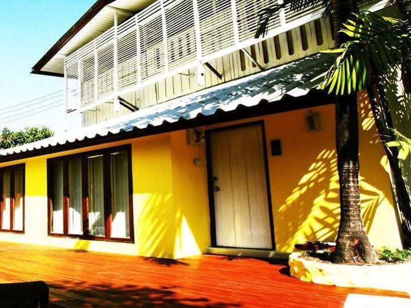 Smile House Guesthouse Chiang Mai Exterior foto